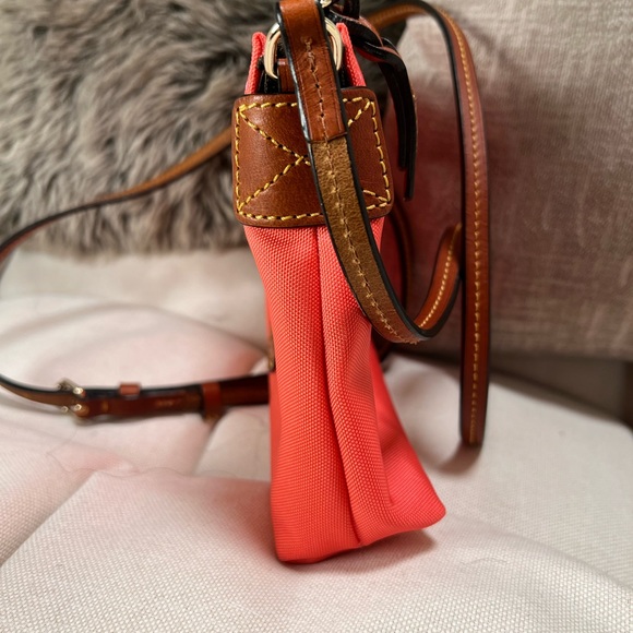 Dooney & Bourke Coat Canvas Crossbody Pouchete Red - Picture 7 of 13